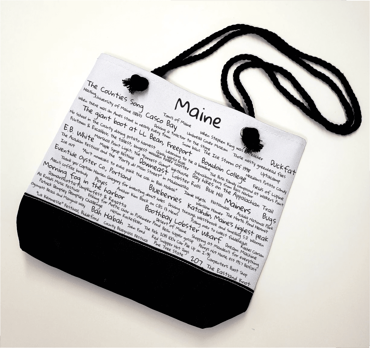 A bag with the word maine written on it.