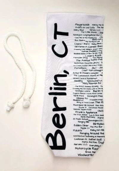 A tie with the words berlin, ct written on it.